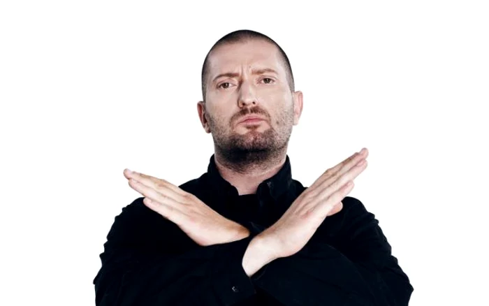 
    Cheloo a părăsit cu scandal emisiunea ”X Factor”foto: arhiva Click!  