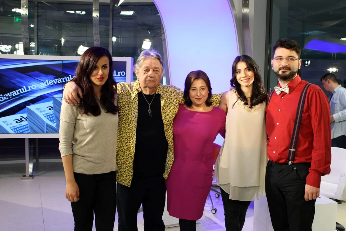 Alexandra Uşurelu, Mircea Vintilă şi Bobby Stoica, alături de jurnaliştii Adevărul, în studioul Adevărul Live FOTO Marian Iliescu
