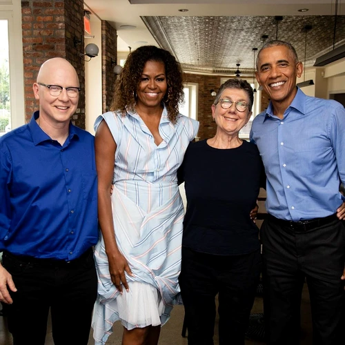 1 michelle si barack obama oscar pentru american factory jpg jpeg
