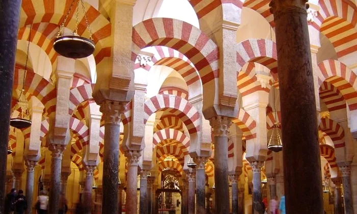 Pe urmele maurilor la Córdoba: Mezquita, moscheea catedrală jpeg