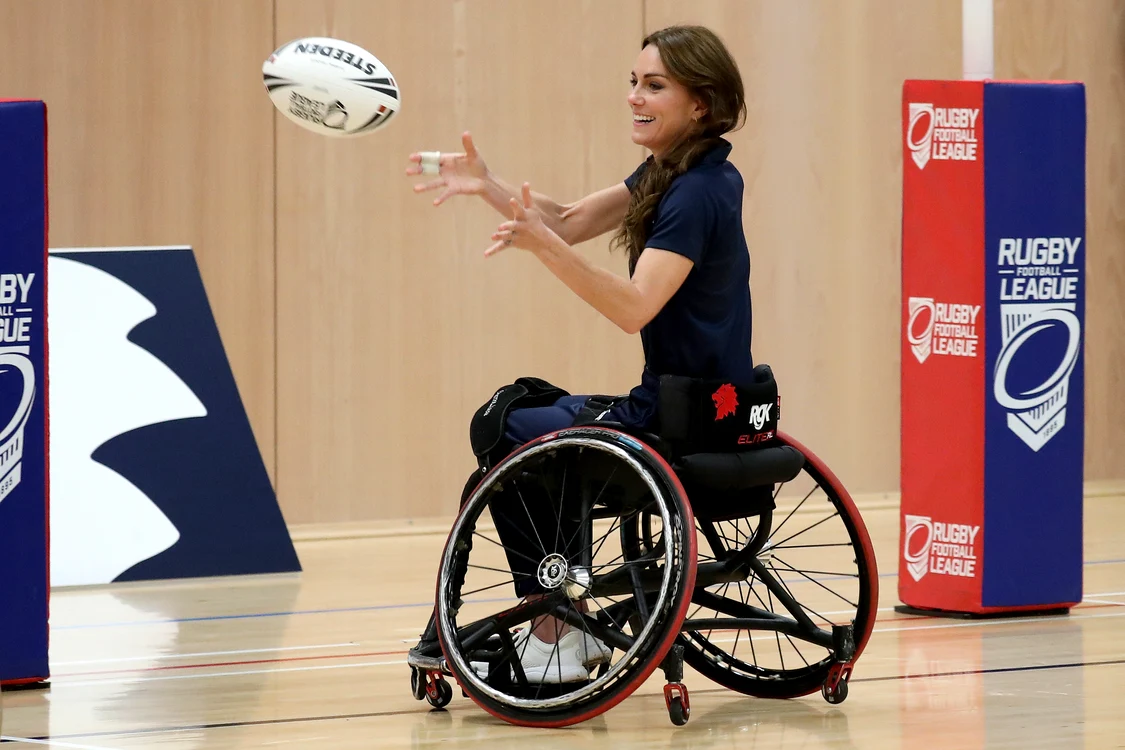 Kate Middleton a jucat rubgy în scaun cu rotile (7) jpg