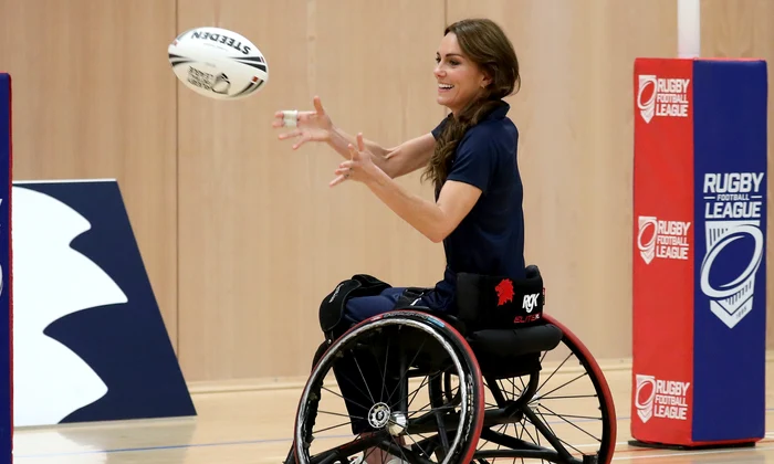 Kate Middleton a jucat rubgy în scaun cu rotile (7) jpg
