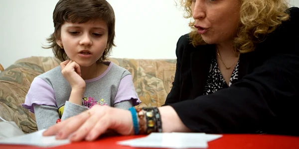 Logopedia se ocupă cu prevenirea, depistarea şi corectarea tulburărilor de limbaj.