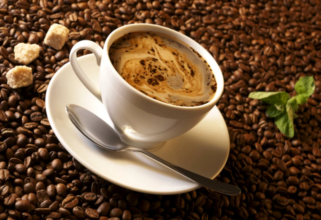 Dacă vrei să te fereşti de afecţiuni tiroidiene, încearcă să nu bei mai mult de două ceşti de cafea pe zi.www.clicksanatate.ro