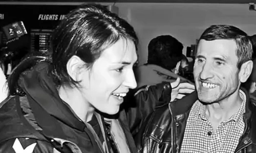 Cristina Neagu tata Instagram png