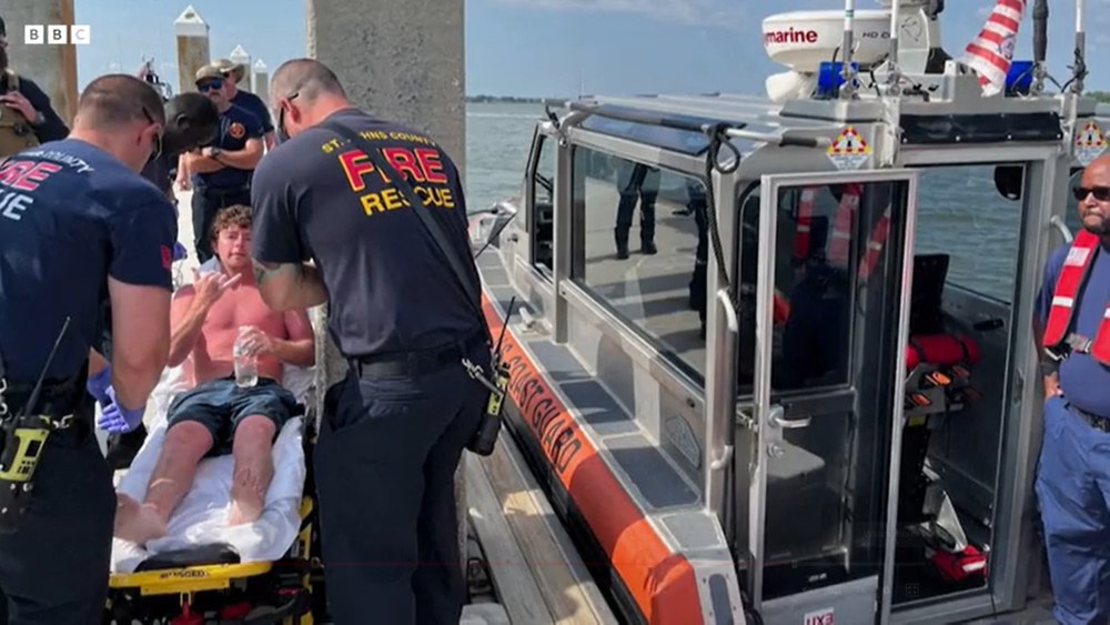 Un tânăr din Florida a fost salvat dintr-o barcă parțial scufundată după 35 de ore pe mare  VIDEO