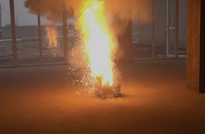 Cei doi ucraineni, prinși cu colete incendiare la Nova Post FOTO: captură video DIICOT