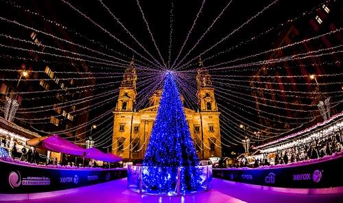 În fiecare an, târgul de Crăciun de la Budapeste este foarte lăudat
