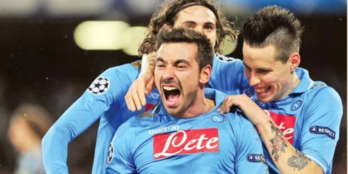 Tripleta de aur a lui Napoli: Cavani, Lavezzi (mijloc) şi Hamsik (dreapta)  