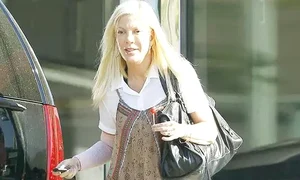 tori spelling jpeg