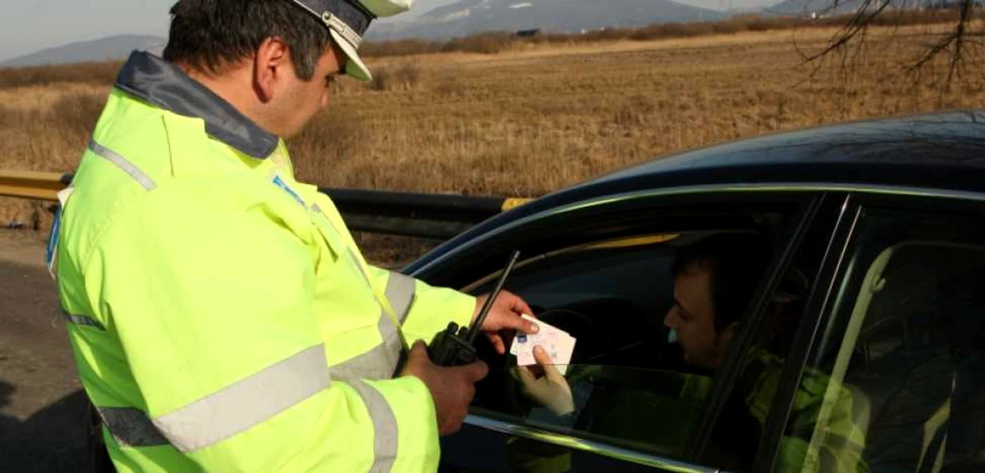 Şoferii au fost opriţi în trafic de poliţişti Foto.arhivă