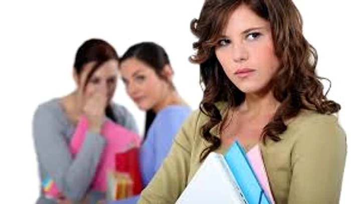 
    Pentru defăimarea unei persoane, se pot da amenzi de până la 100.000 lei  