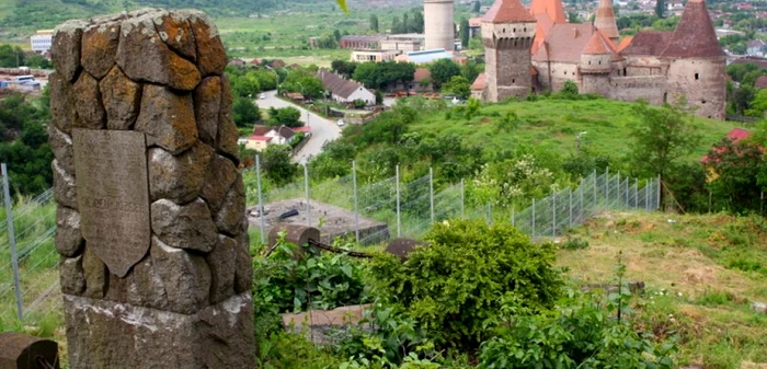 Monumentul funeraral lui Seiden Joszef. FOTO: Daniel Guţă. ADEVĂRUL.