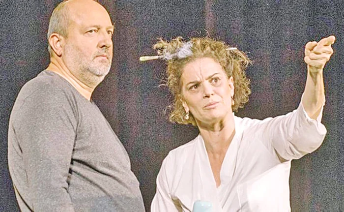 Maia Morgenstern şi Claudiu Istodor joacă împreună în piesa ”Varşovia: ghid turistic” (Teatrul Evreiesc de Stat)