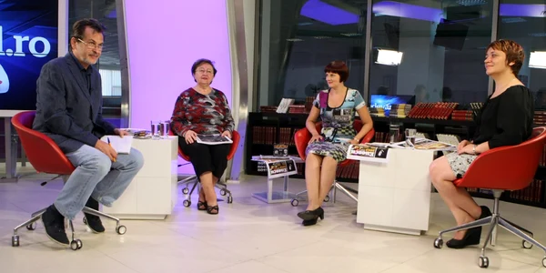 Mircea Vasilescu la Adevărul Live împreună cu pLavinia Coman Cristina Comandaşu şi cu jurnalista Simona Chiţan FOTO David Muntean 