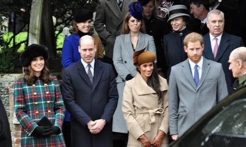 Eugenie, Beatrice, Anne, Andrew, Kate, Prințul William, Meghan Markle, Prințul Harry și prințul Phillip în 2017, Profimedia jpg