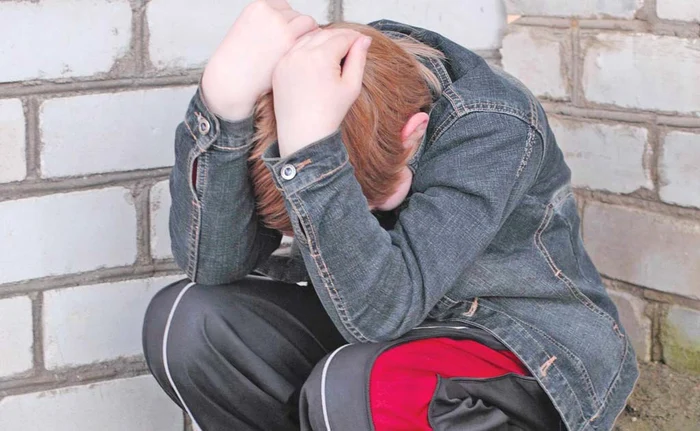 
    Copilul se afla în plasament la femeia care îl abuza  