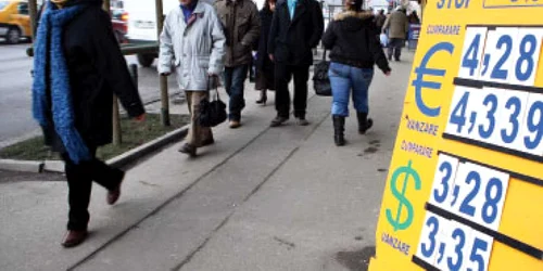 Cursul de schimb, perspective sumbre: 1 euro ar putea ajunge la 4,8 lei!