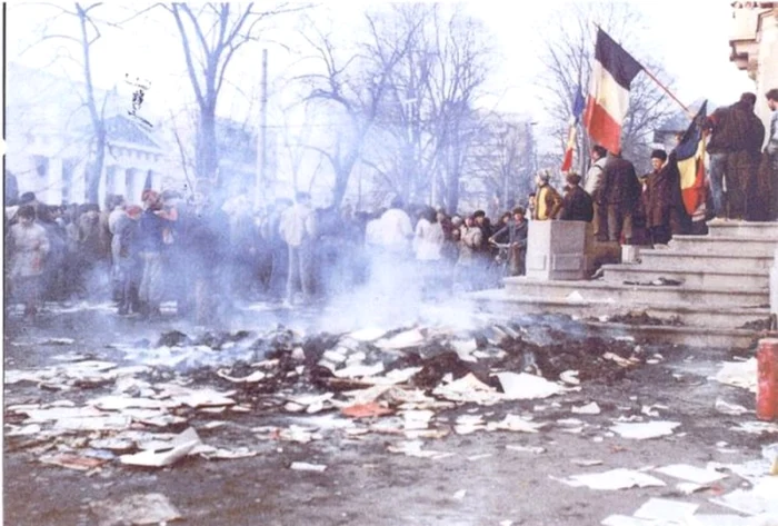 22 Decembrie 1989 la judeţeana de partid Galaţi FOTO Arhiva Bibliotecii VA Urechia