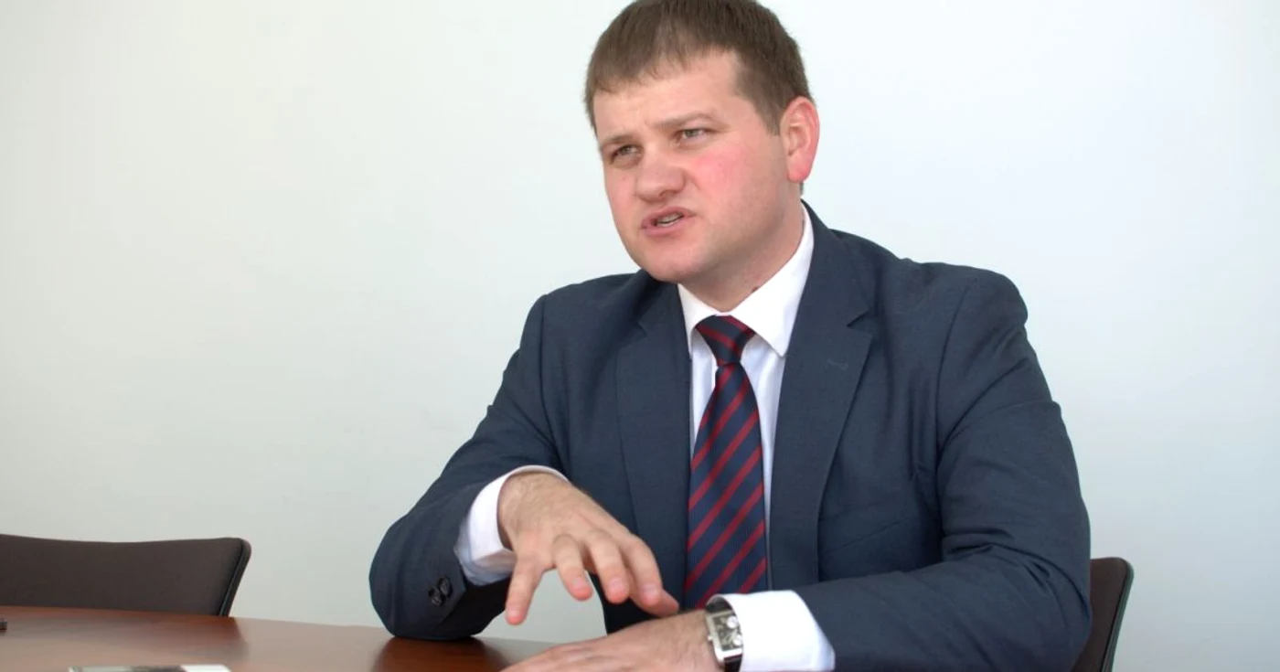 Valeriu Munteanu crede
că disputa dintre platforma „DA” şi PL nu influenţează
alegerile locale din Chişinău. FOTO Alexandru Tarlev