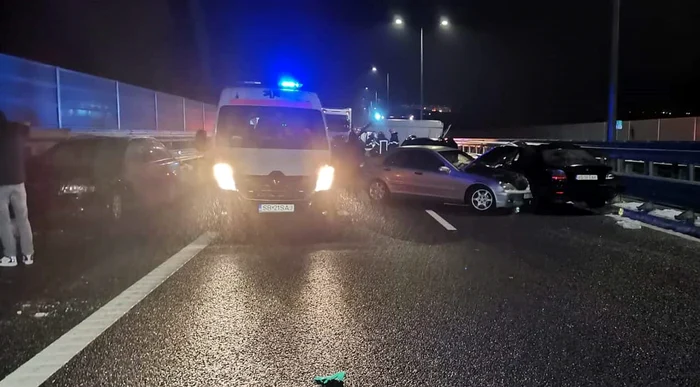 Imagini de la accidentul în lanț de pe Lotul I al Autostrăzii Sibiu Pitești Foto ISU Sibiu