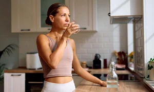 Apa plata╠å s╠ªi rolul ei i╠én procesul de detoxifiere jpg