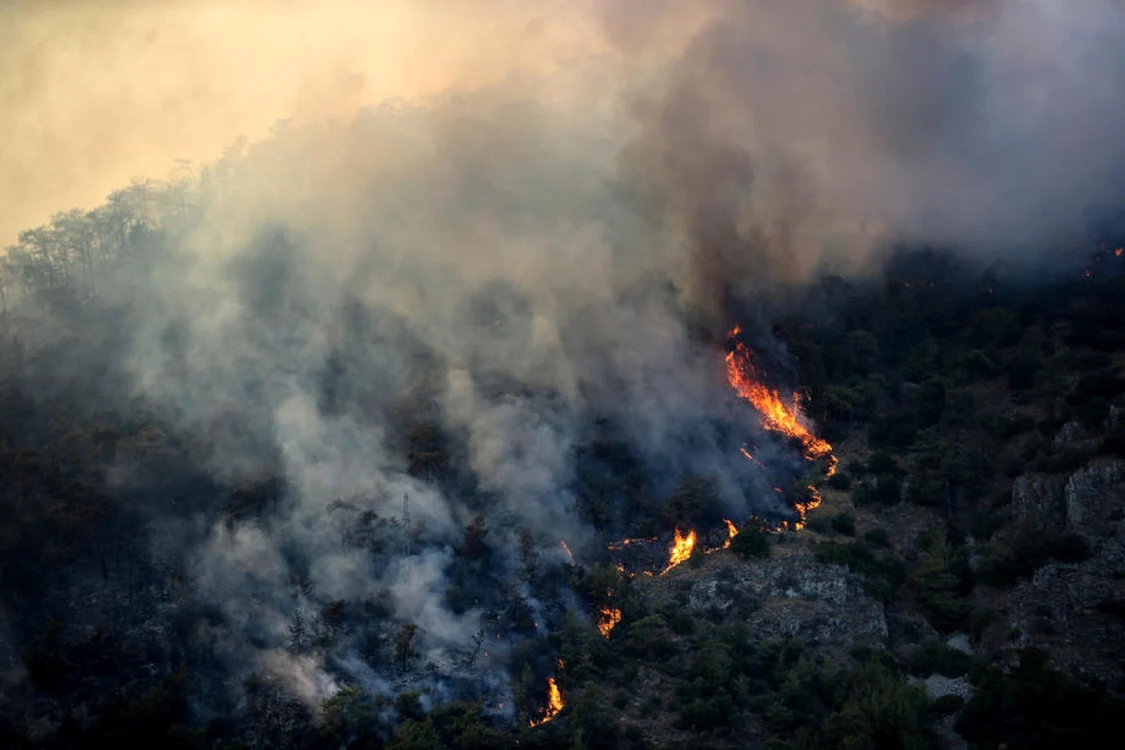 Incendiu în apropierea centralei Yenikoy FOTO EPA-EFE