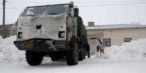 Intervenţia Brigăzii 10 Geniu în zonele sinistrate. FOTO: NICOLETA BUTNARU