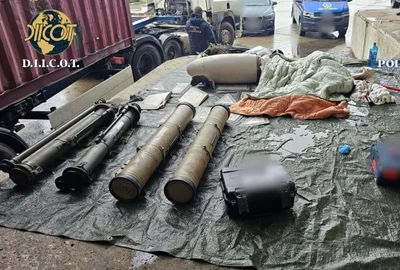 Armamentul descoperit în camionul oprit în Vama Albița FOTO DIICOT