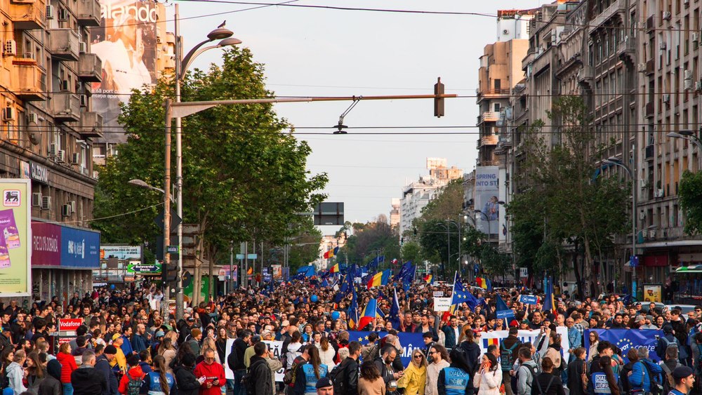 LIVE TEXT Marș pro-european în București și în alte orașe din țară. „Cu resemnare se moare”, „O țară ca afară, nu e legionară!”