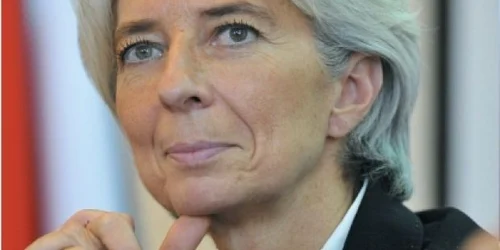 Christine Lagarde susţine că plecarea premierilor Greciei şi Italiei nu este suficientă pentru stabilitate financiară