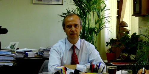 Primarul Aurel Simionescu s-a aflat luni la București pentru a rezolva problema CET-ului