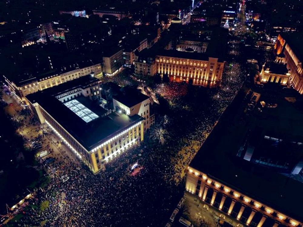 Mii de bulgari au ieșit în stradă la Sofia pentru a contesta bugetul pe 2026 și adoptarea euro