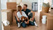 Imobiliare - cuplu care se muta la apartament - casa FOTO Shutterstock 