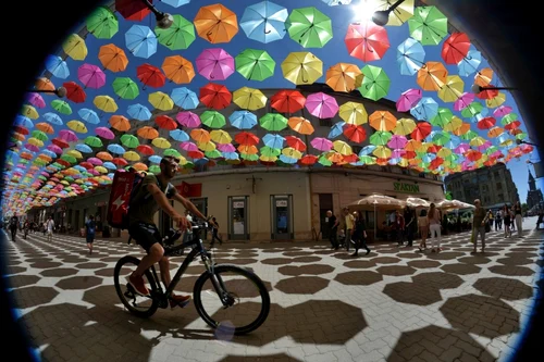 Spectacol de lumini pe strada Alba Iulia din Timişoara FOTO Marcel Neag