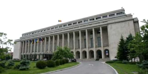 Executivul a acceptat 39 din cele 773 amendamente la legea salarizării unitare