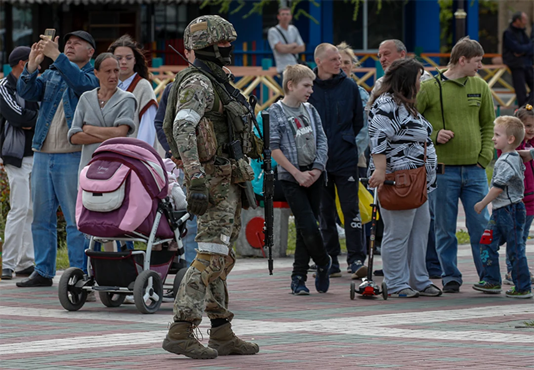 Mii de oameni rămân în continuare în oraşul port de la Marea Azov