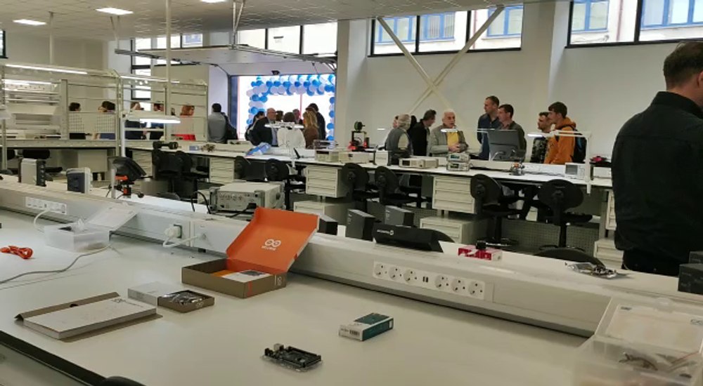 Universitatea din România care produce echipamente pentru protecția împotriva furtului de date VIDEO