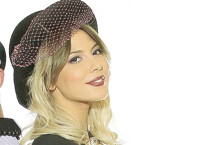 
    28 decembrie 2015. Adela a anunțat public că e gravidă în luna a treiafoto: arhiva personală  