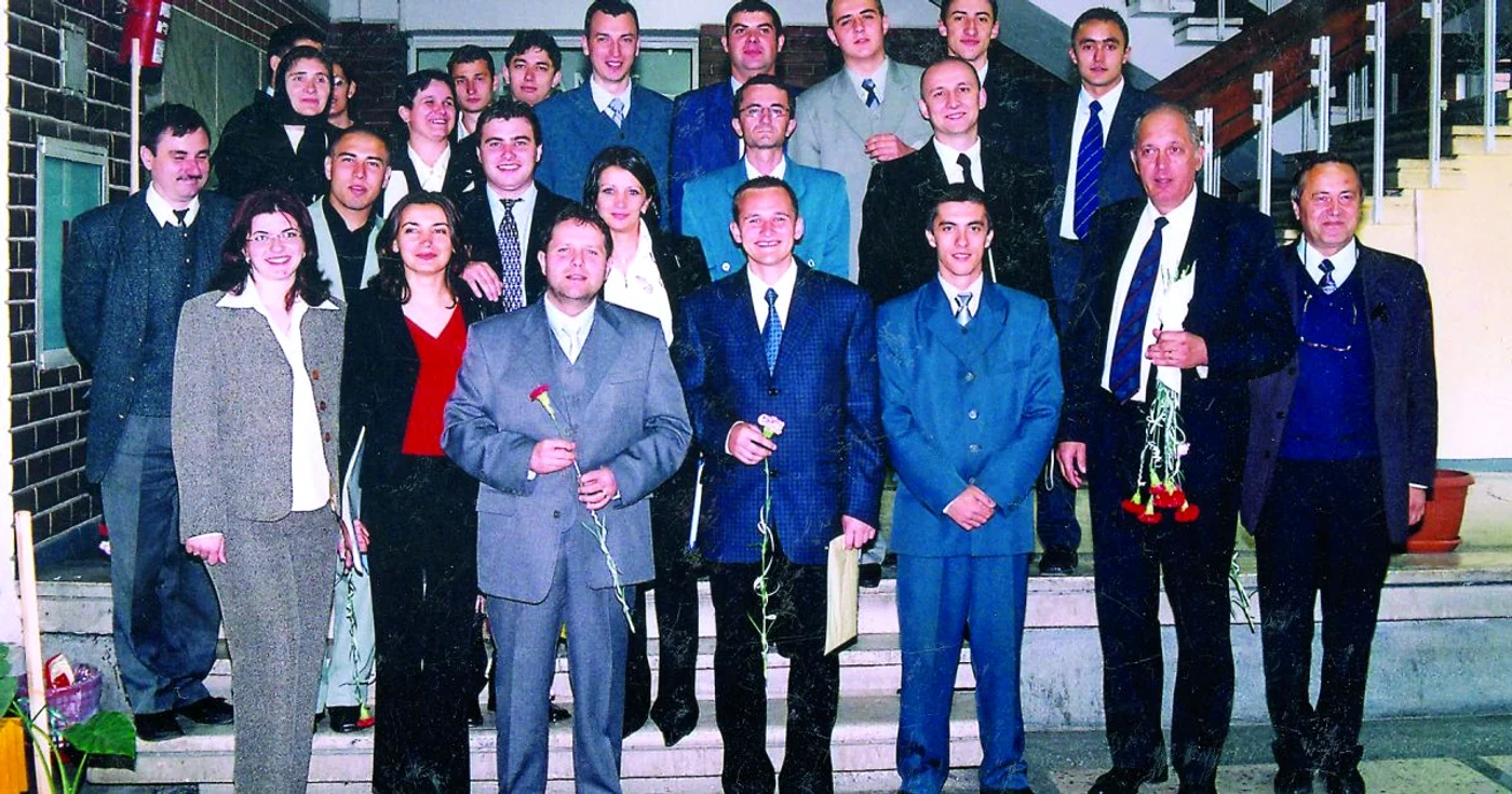 Viorica Pascalau a absolvit facultatea de robotica in 2005, in timp ce lucra ca si femeie de serviciu