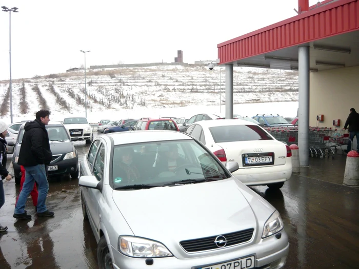 Parcarea Kaufland FOTO Adevărul