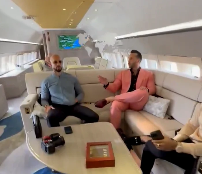 Frații Tate în avionul privat. FOTO: captură video X / @TateTheTalisman