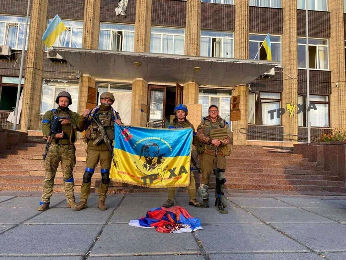 Soldați ucraineni în Kupiansk FOTO Twitter @lesiavasylensko