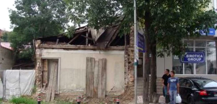 Piteşti: Casa pictorului Ateneului Român, în paragină