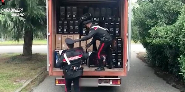 romanii furau din tiruri parcate in zone industriale din italia foto Milano Today