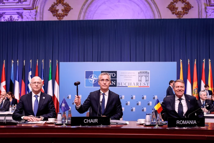 Iohannis, mesaj de felicitare pentru prelungirea mandatului lui Stoltenberg la NATO FOTO: Inquam Pho