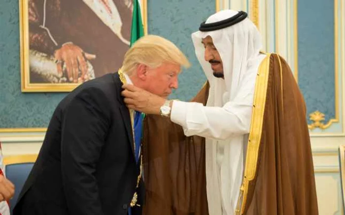 Donald Trump, decorat în Arabia Saudită FOTO EPA