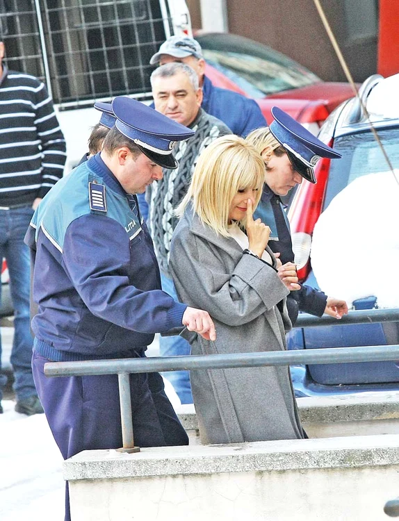 Acelaşi gest ca în Parlament