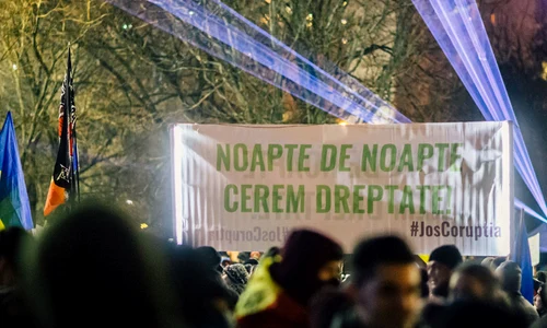 Scriitori faţă cu protestele jpeg