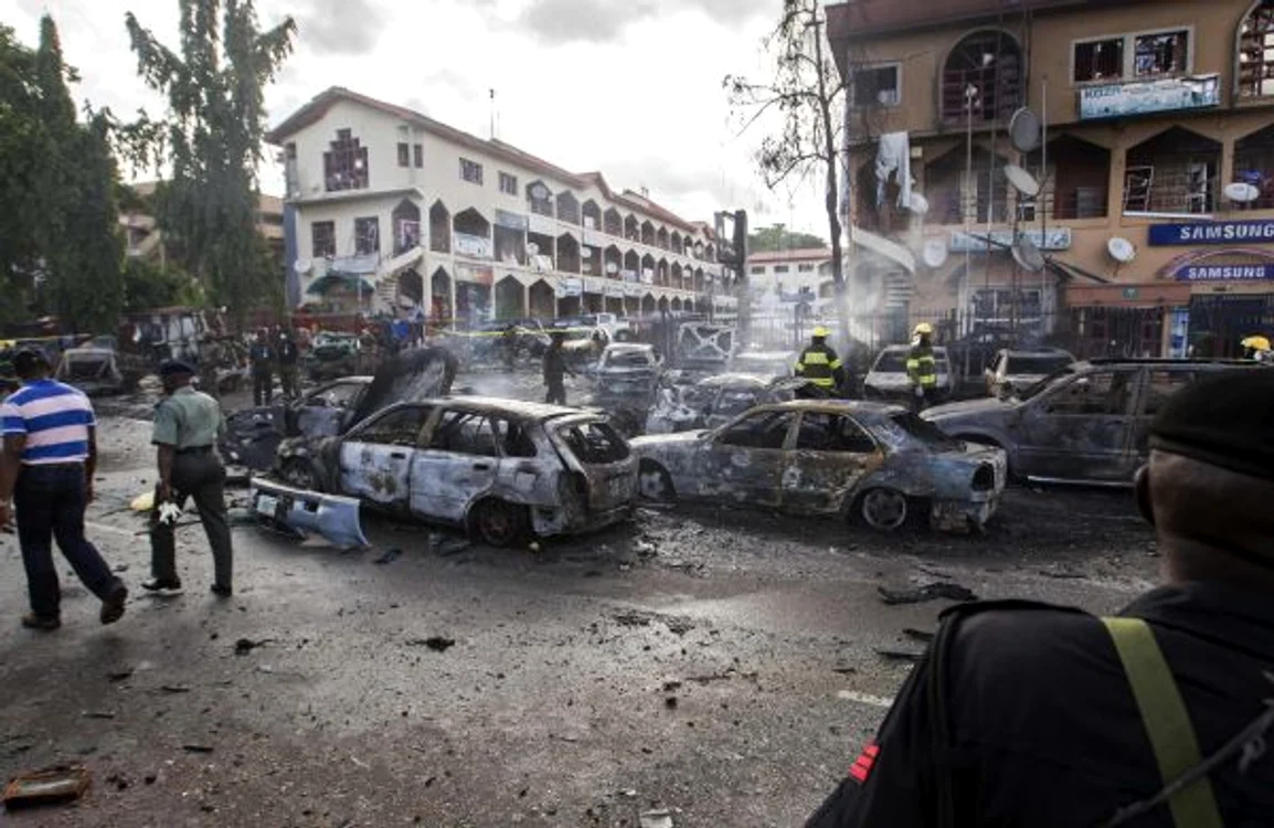 
    Spitalele din Abuja au fost asaltate de răniţiFoto Reuters  